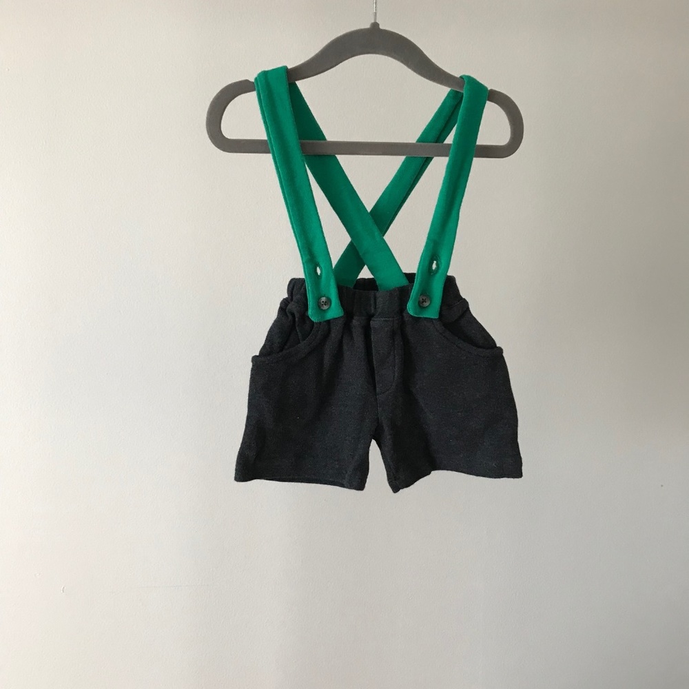 Adorable gray shorts with green suspenders